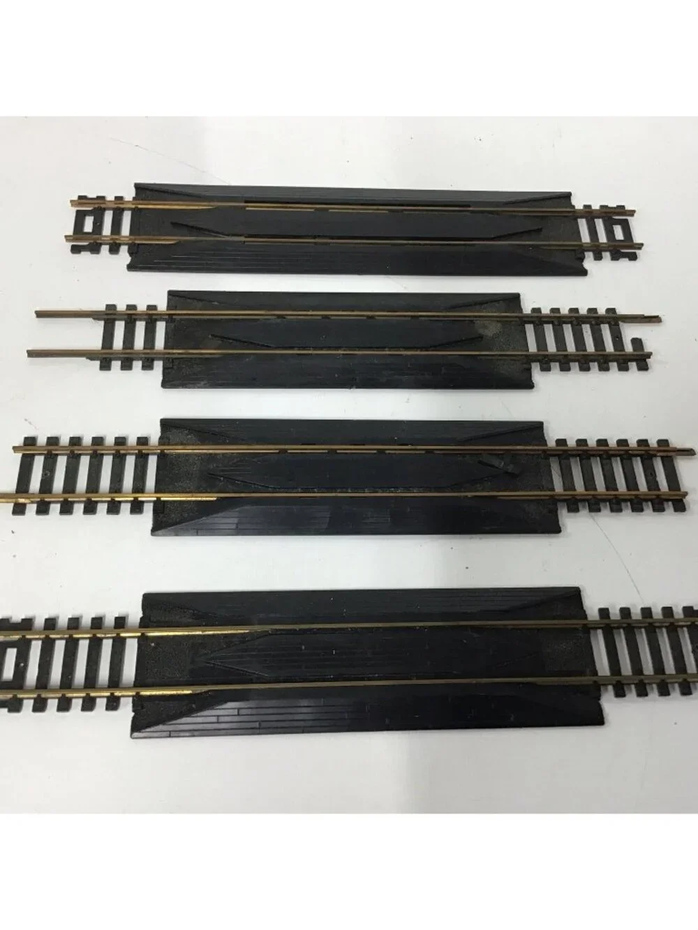 Lot Of 4 Atlas HO Scale Rerailer Model Train Track